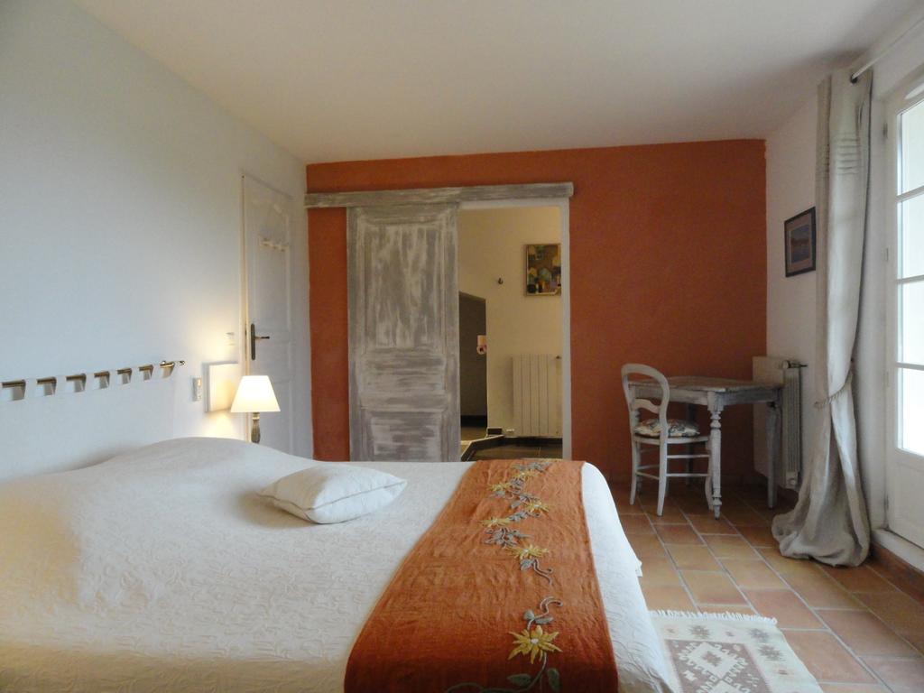 Le Mas Des Oliviers Puget-Ville Habitación foto