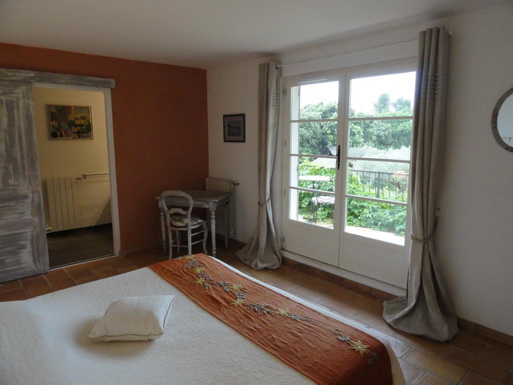 Le Mas Des Oliviers Puget-Ville Habitación foto