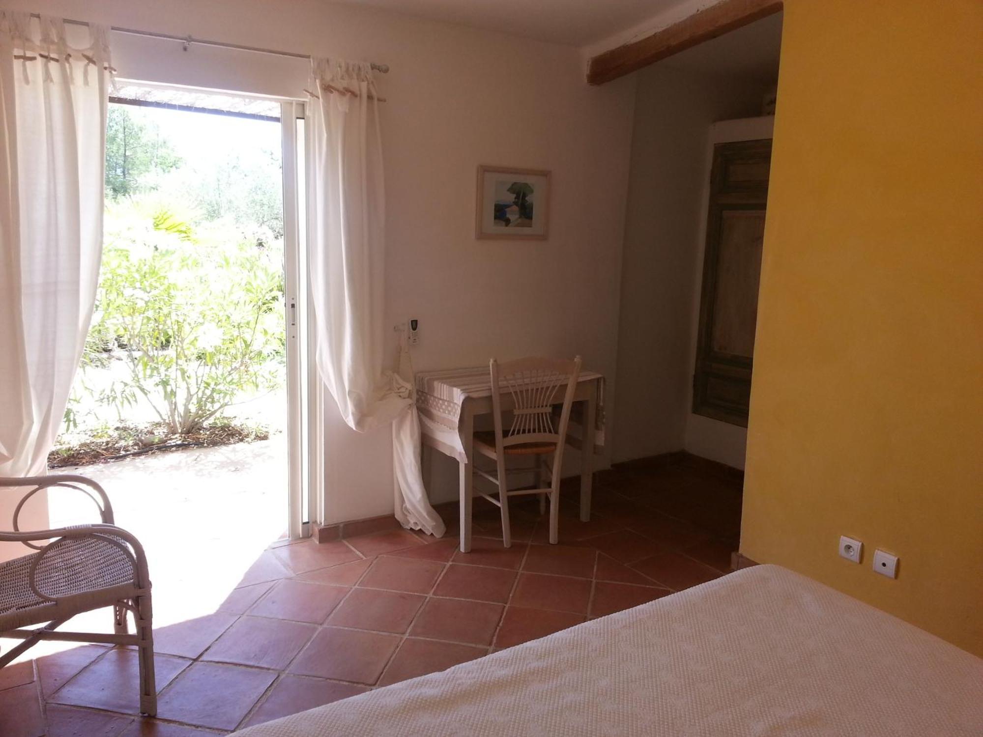 Le Mas Des Oliviers Puget-Ville Habitación foto