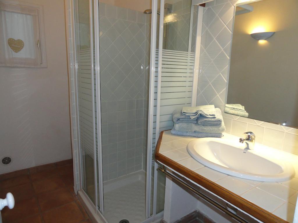 Le Mas Des Oliviers Puget-Ville Habitación foto