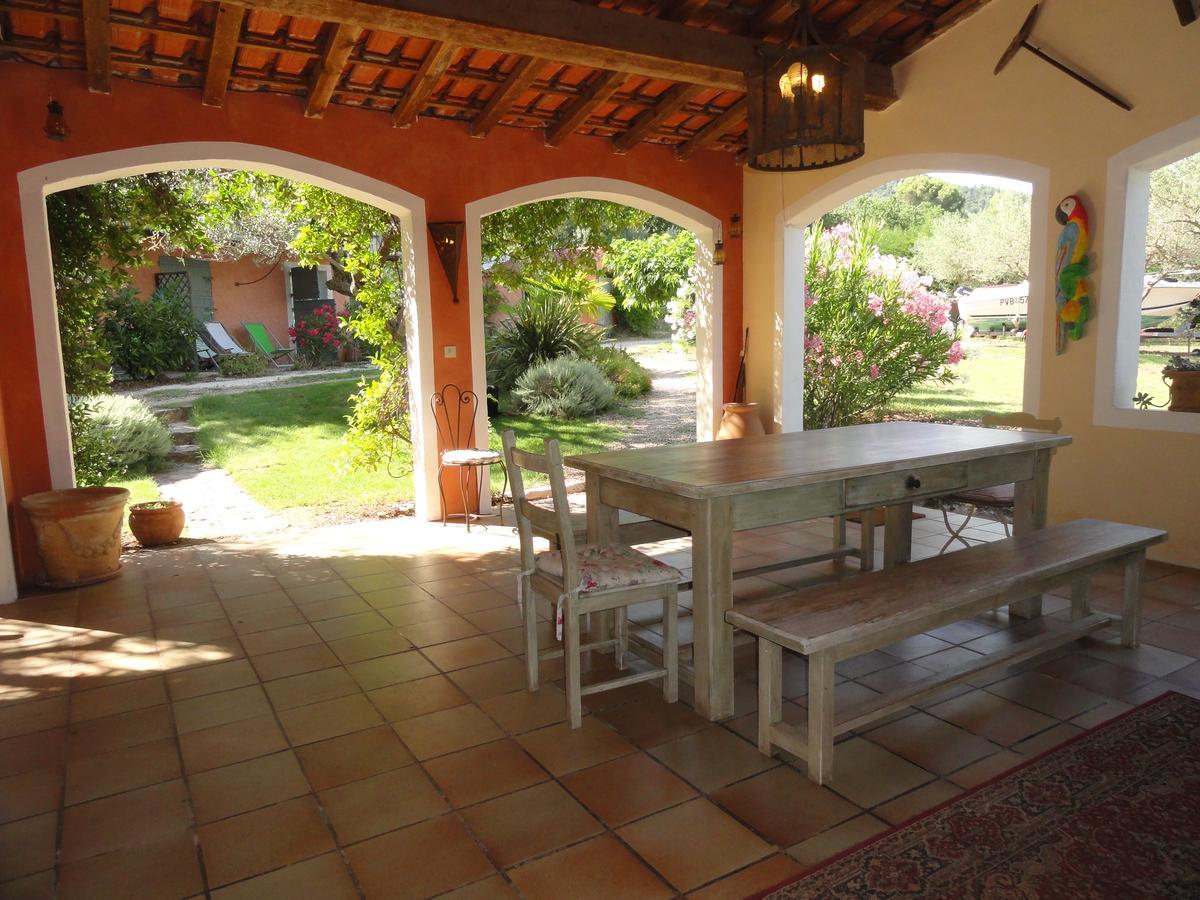 Le Mas Des Oliviers Puget-Ville Exterior foto